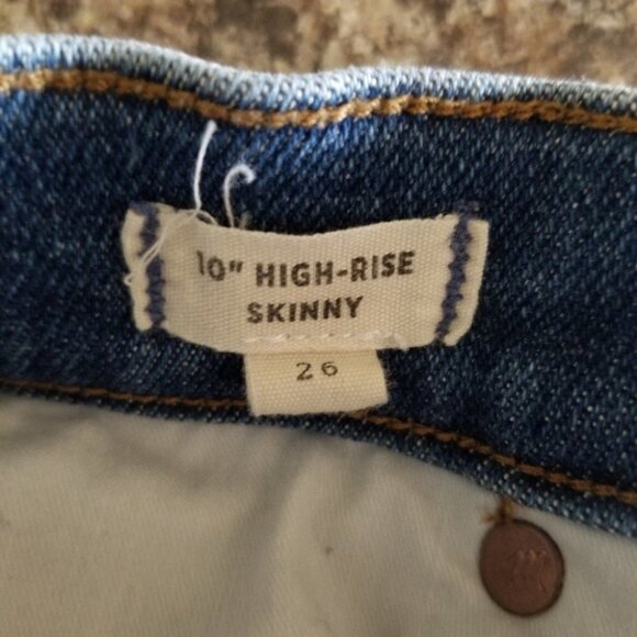 Madewell  10" High-Rise 26 Skinny Jeans Button-Front Edition - Picture 6 of 13
